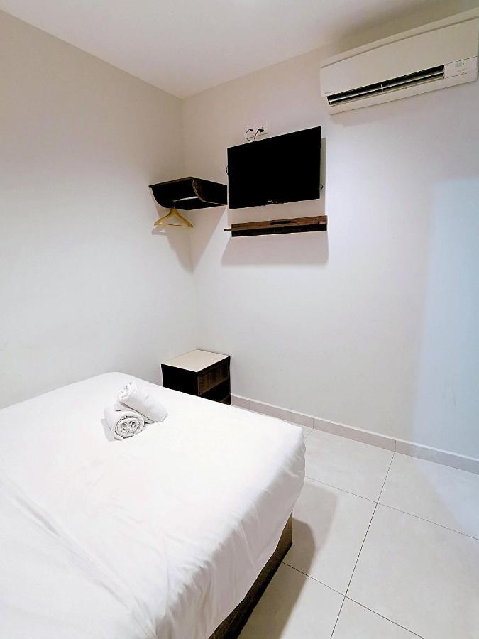 Hkf Hotel Kajang Exterior photo